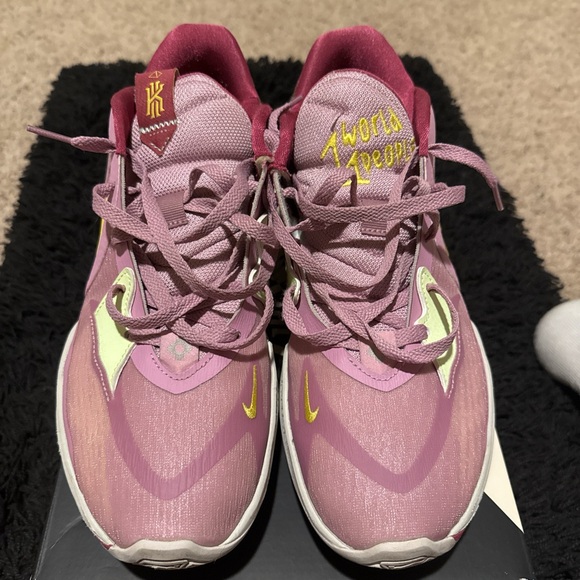 Nike Kyrie 5 low “Orchird” size 11.5 with box - Picture 1 of 4